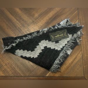 Wilfred Diamond Mosaic Triangle Scarf